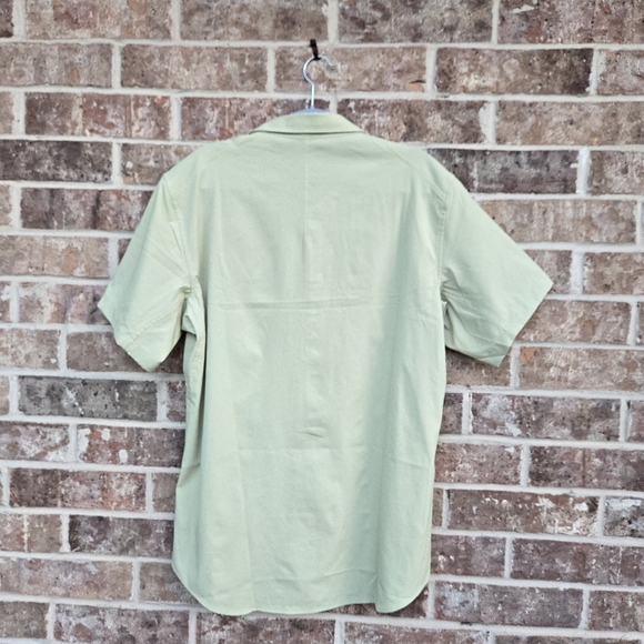 Lululemon Green Airing Easy Short-Sleeve Shirt Size L - Picture 3 of 4